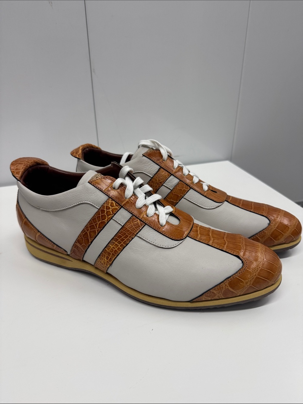 Caporicci real genuine alligator 🐊Leather Sneakers in Cream and Cognac size 11